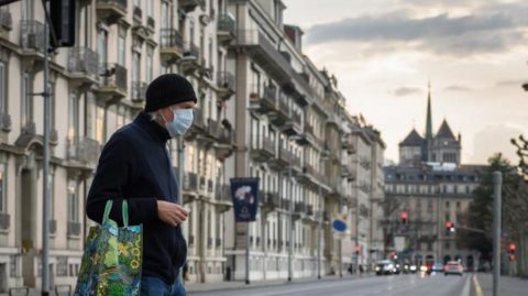 Un infectiologue pousse un coup de gueule face à l'attitude de la population durant le confinement