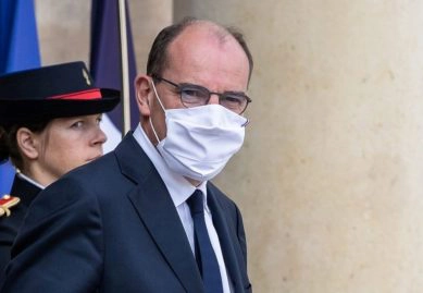 Jean Castex rassure les petits commerçants
