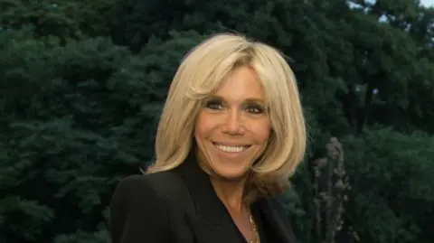 brigitte macron positive covid-19