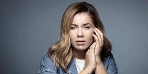 Chimène Badi insultes physique jeunesse