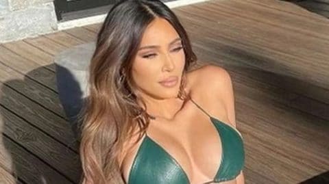 kim-kardashian-en-bikini-ultra-riquiqui-fait-scandale - Copie