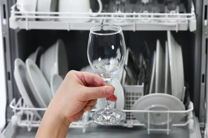 lave-vaisselle astuce verres à pied