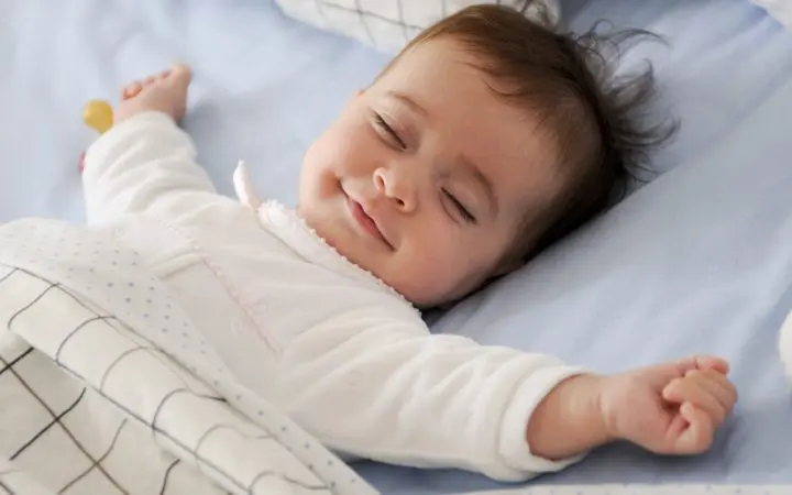 Bébé dort