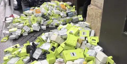 Des compteurs Linky jetés au sol