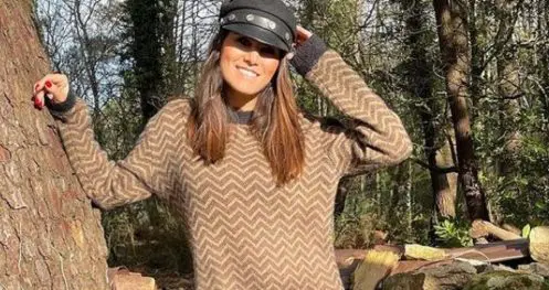 karine-ferri-son-look-hivernal-fait-craquer-les-fans