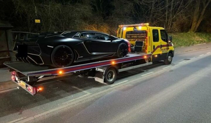 embarquer lamborghini aventador taxe