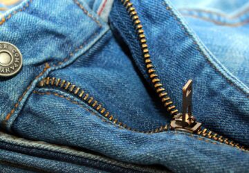 Pourquoi la braguette de jean n'est pas dans le même sens pour un homme ou pour une femme