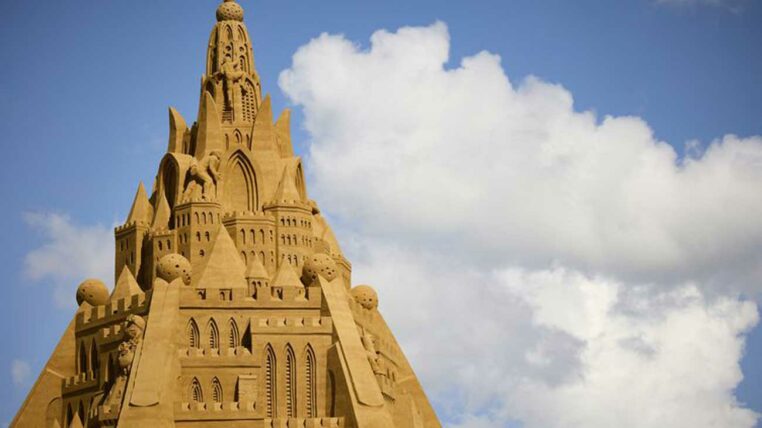 plus haut château de sable au monde