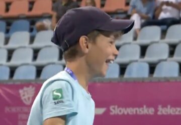Tennis : le ramasseur de balles fait le show