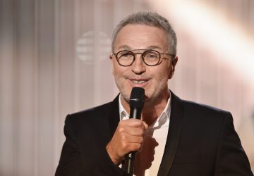 Laurent Ruquier : Sa blague osée sur les agressions sexuelles qui ne passe pas ! (vidéo)