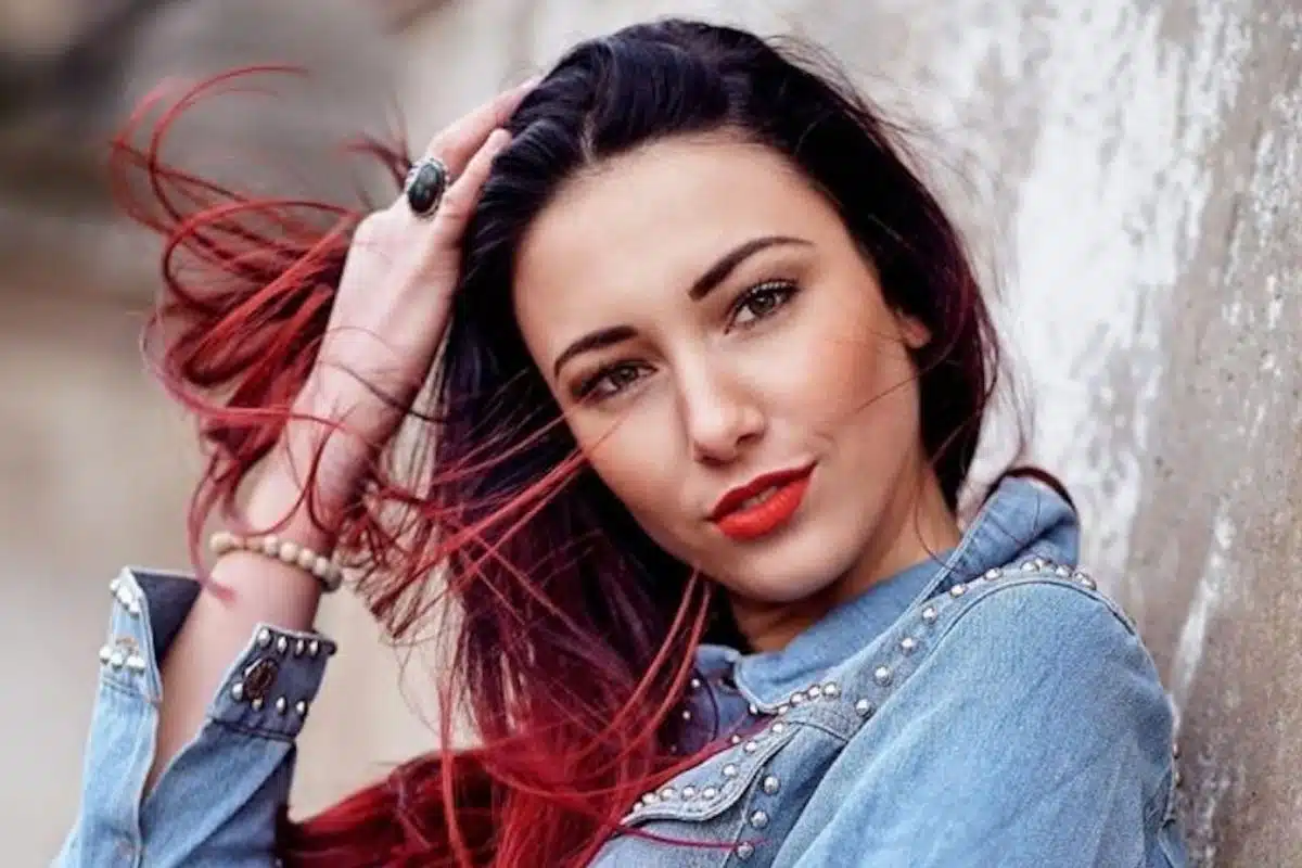 Instagram : Delphine Wespiser pose en pyjama (photos)
