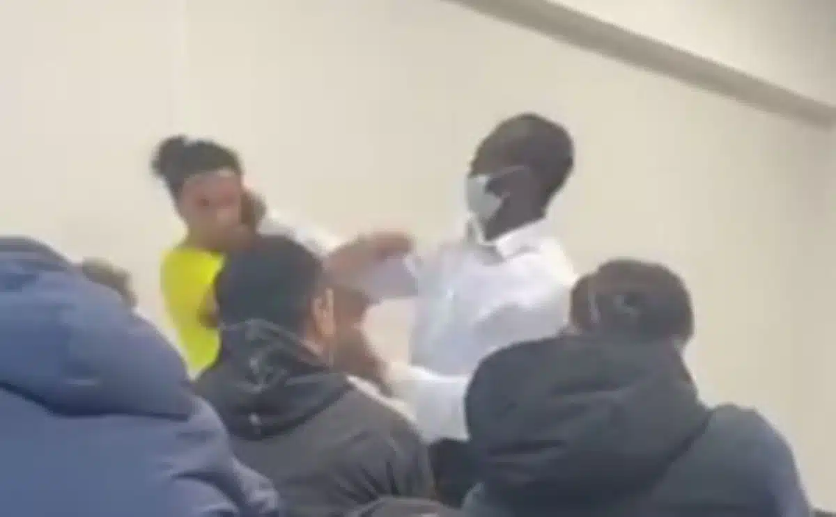 agression-professeur-gifle-eleve