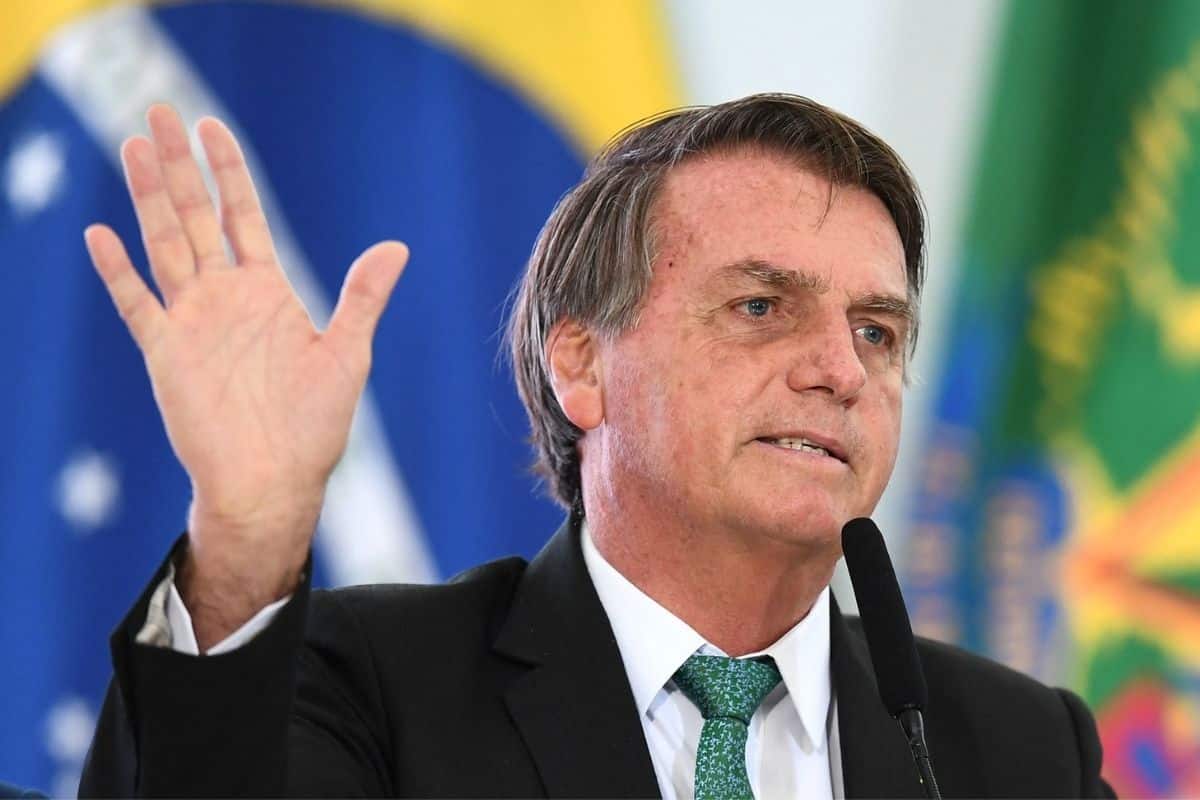 president bresilien Jair Bolsonaro hospitalise en urgence