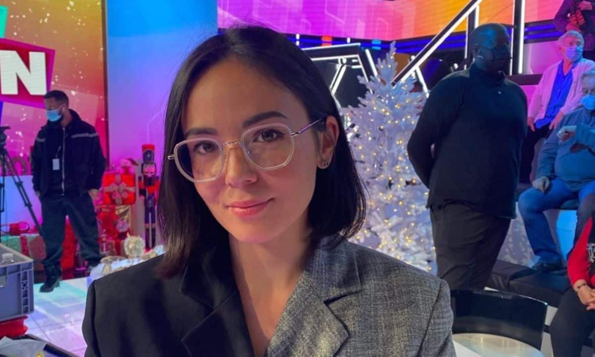 agathe-auproux-video-instagram-jupe