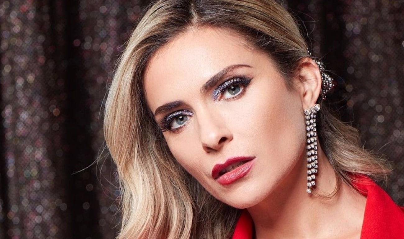 clara morgane photo décolleté