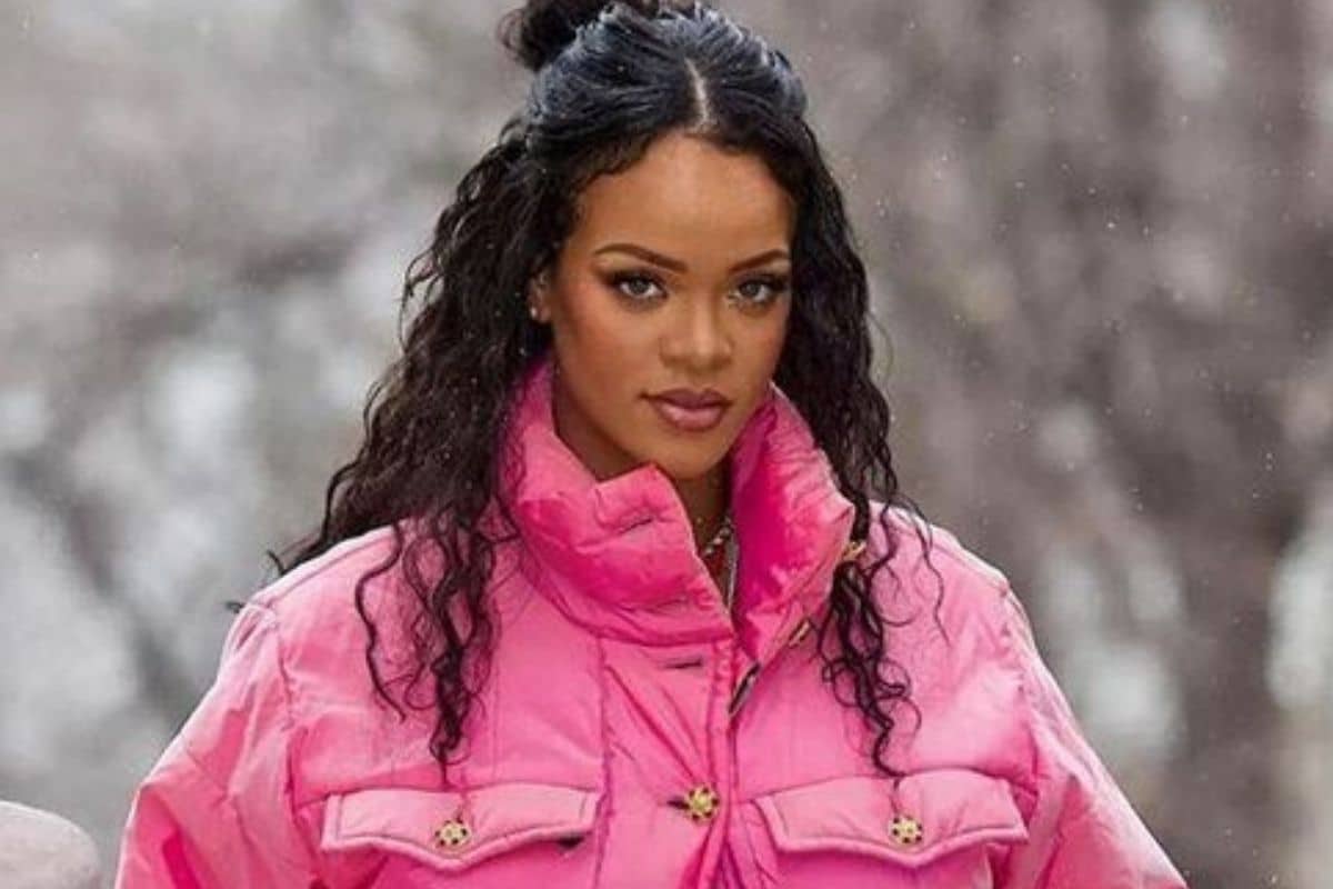 rihanna enceinte ventre