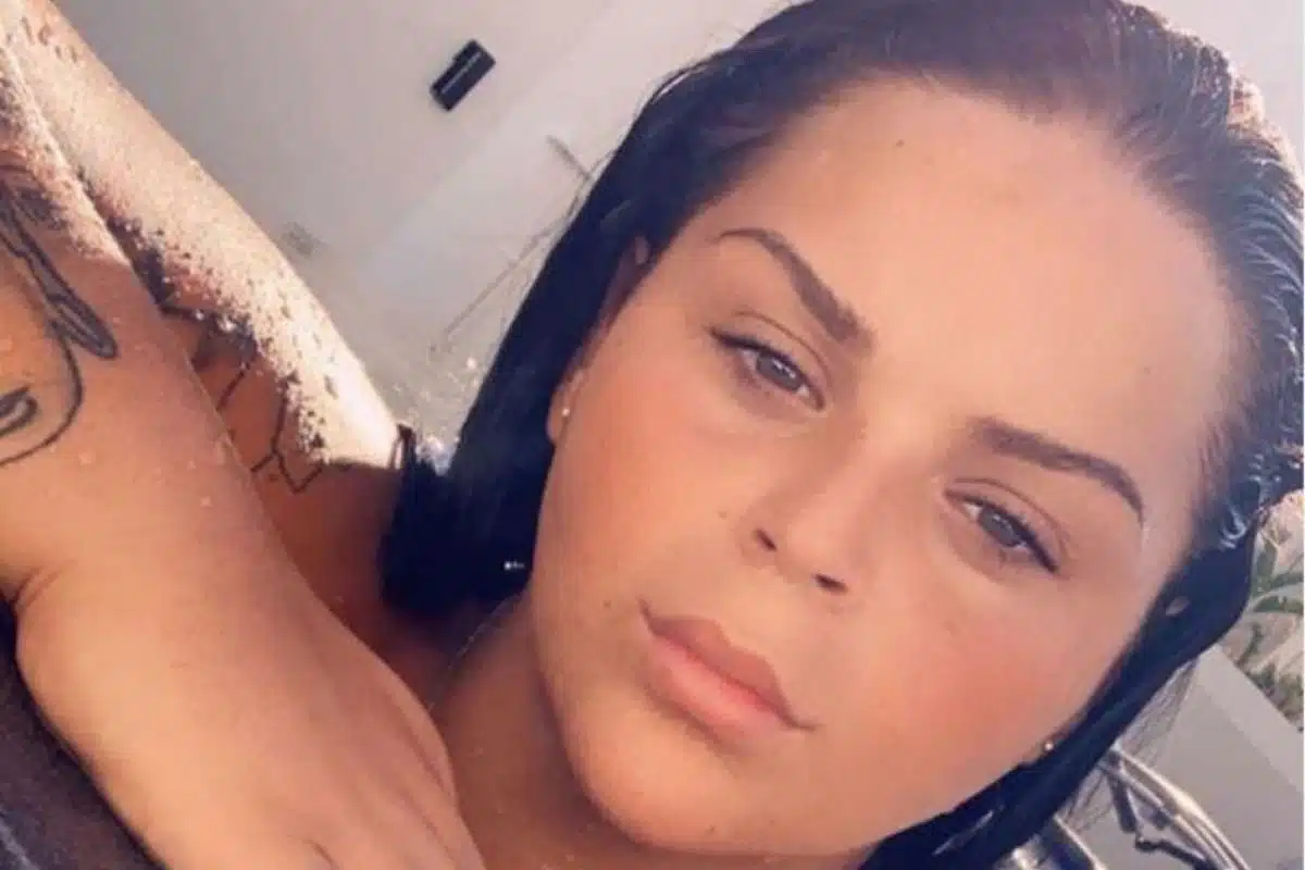 sarah fraisou polemique resserement vaginal placement de produit