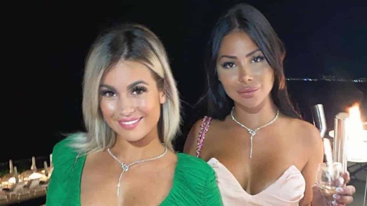 Maeva Ghennam et Carla Moreau