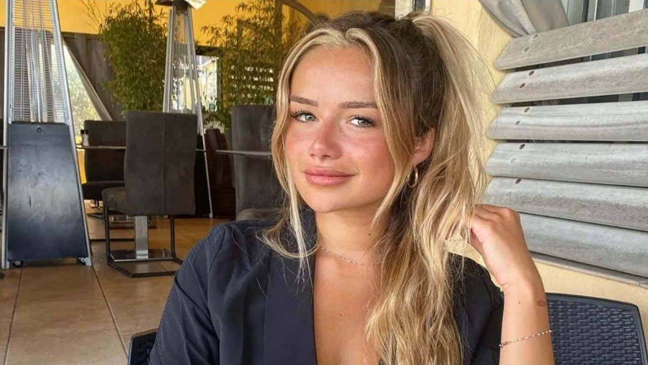 Victoria Mehault