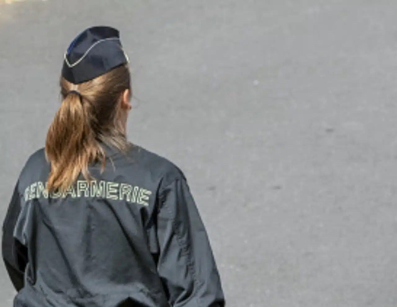 femme gendarme