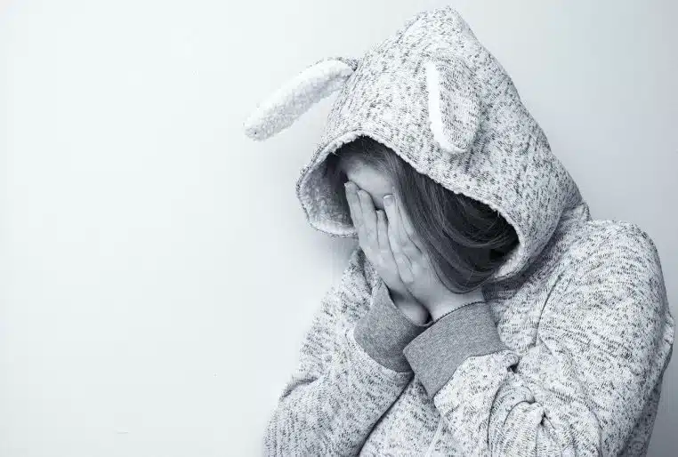 Une fille de 12 ans torturée et agressée par ses camarades lors d'une soirée pyjama
