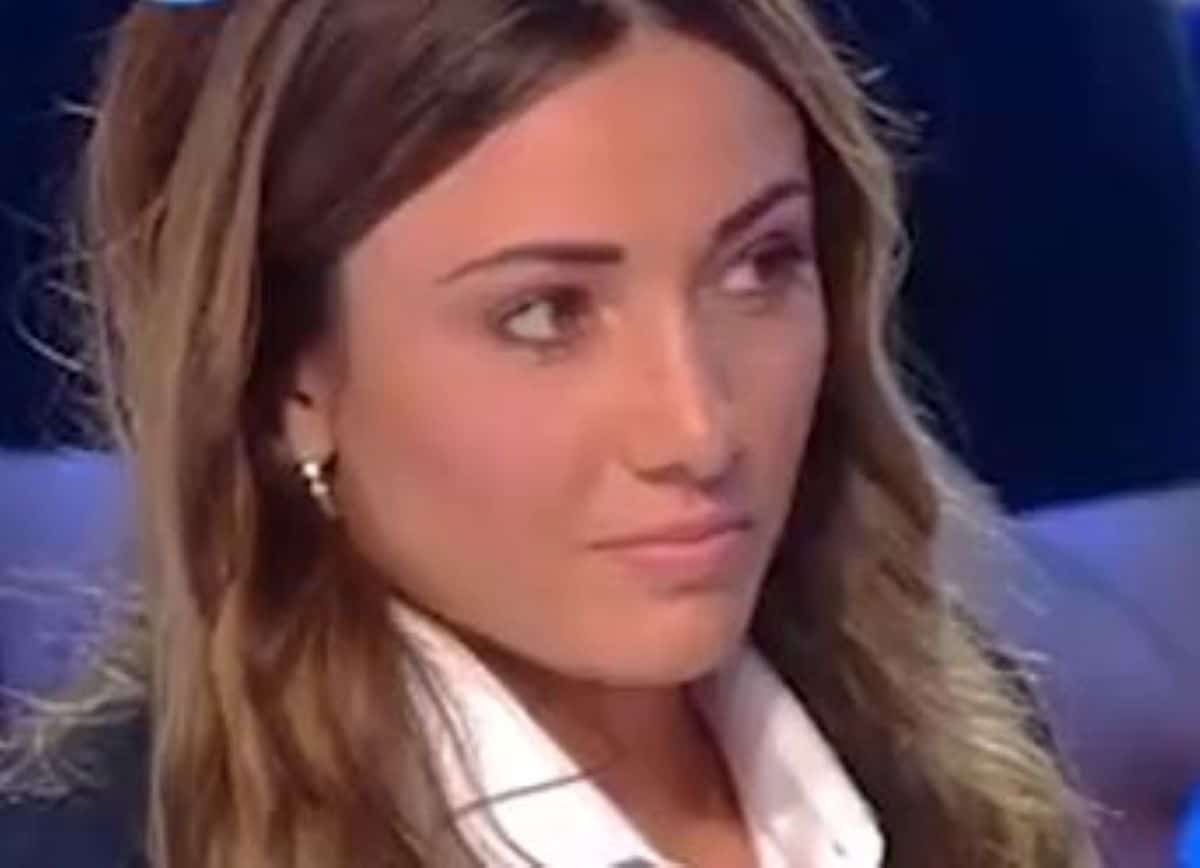 Delphine Wespiser TPMP