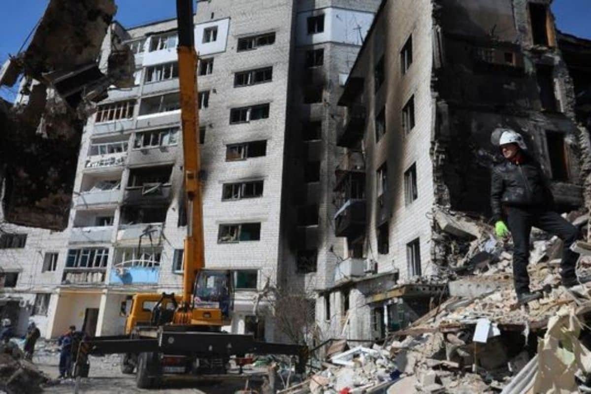 cadavres civils guerre ukraine decombres immeubles kiev
