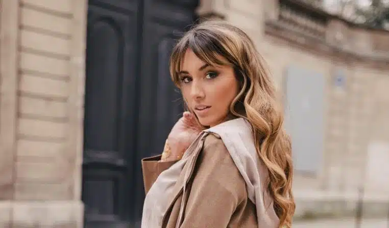 delphine-wespiser-publication-instagram-kelly-vedovelli-jalousie
