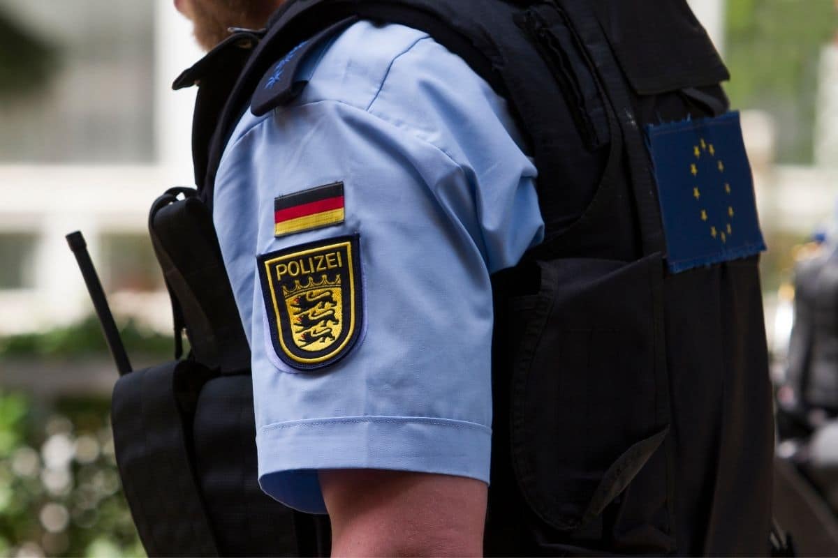 police allemagne attentat ministre santé anti covid