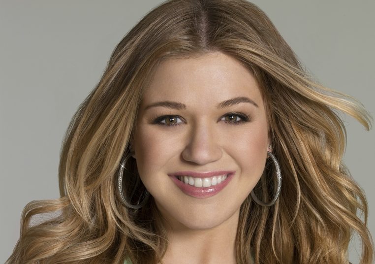 Kelly Clarkson avant