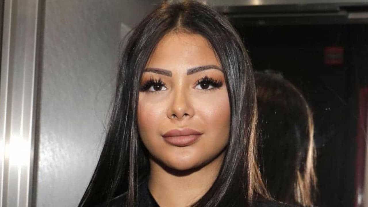 Maeva Ghennam