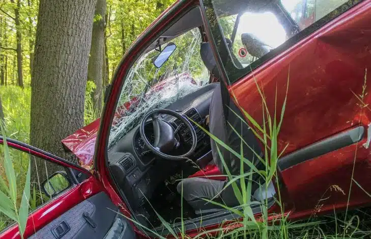 Voiture accidentée. 