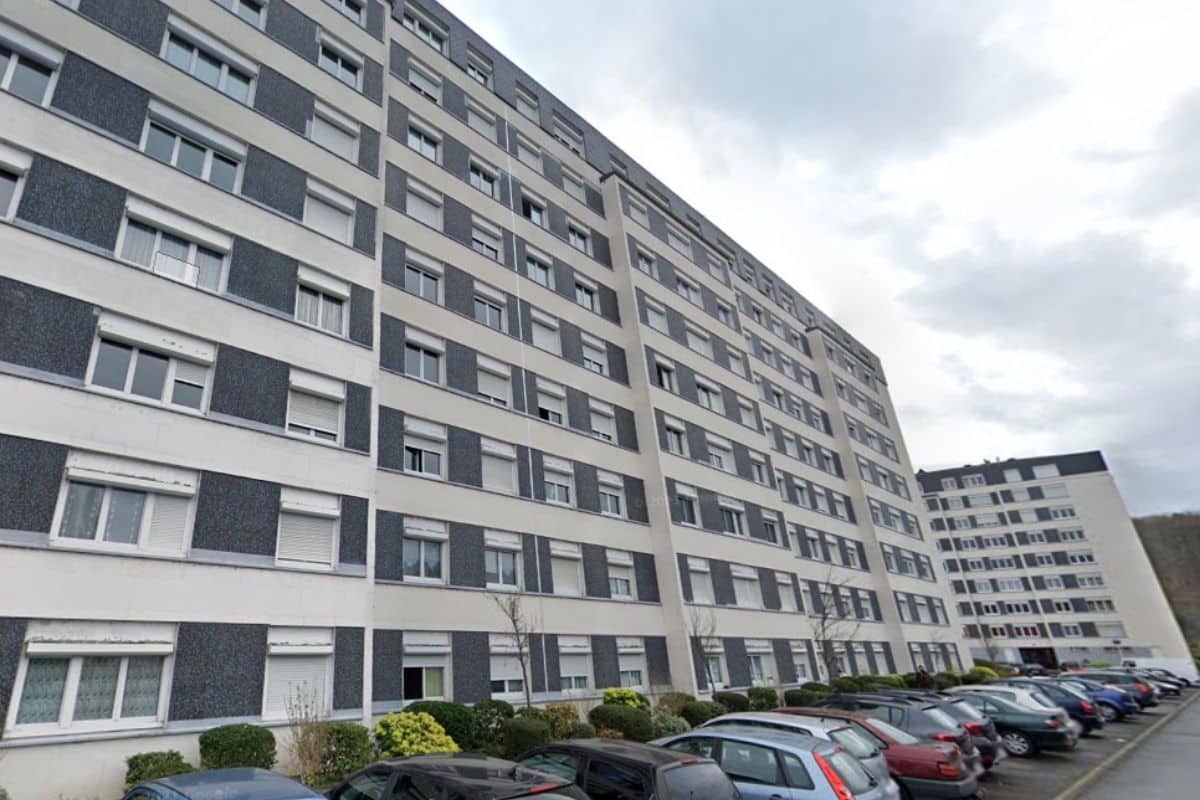 tours enfant 4 ans chute 6 sixieme étage