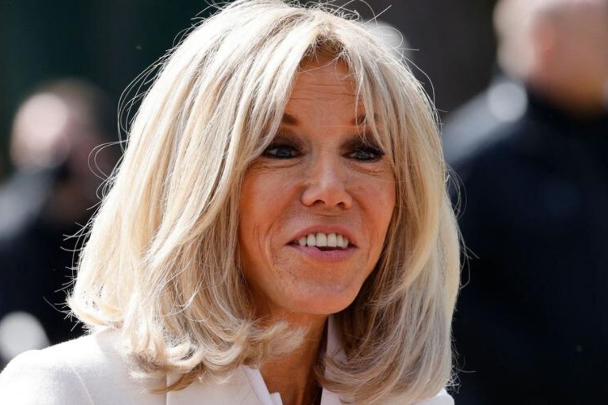 Brigitte Macron Fait Sensation Dans Une Tenue Super Moulax 