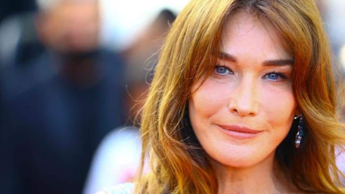 Carla Bruni Sublime Et Séduisante Sur Instagram, Les Internautes Sous ...