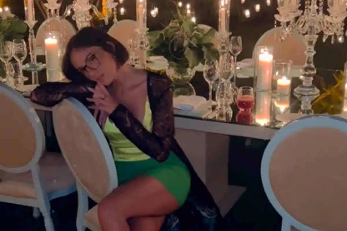 agathe auproux instagram robe legere decolletee