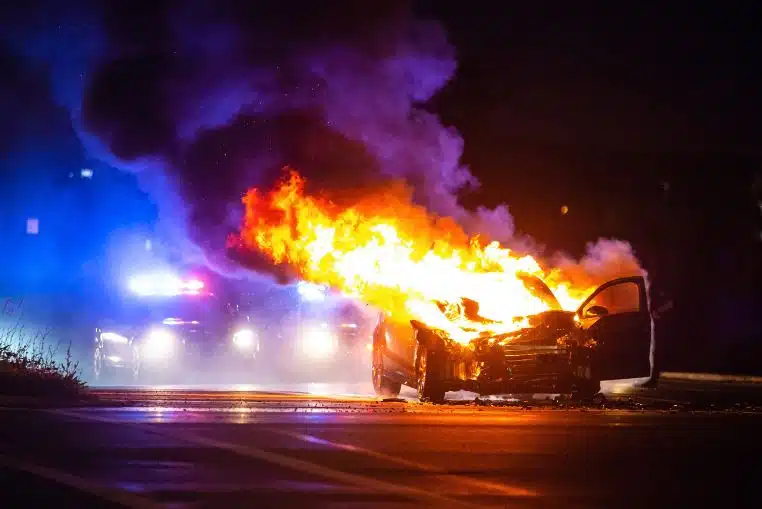 fait divers voiture feu