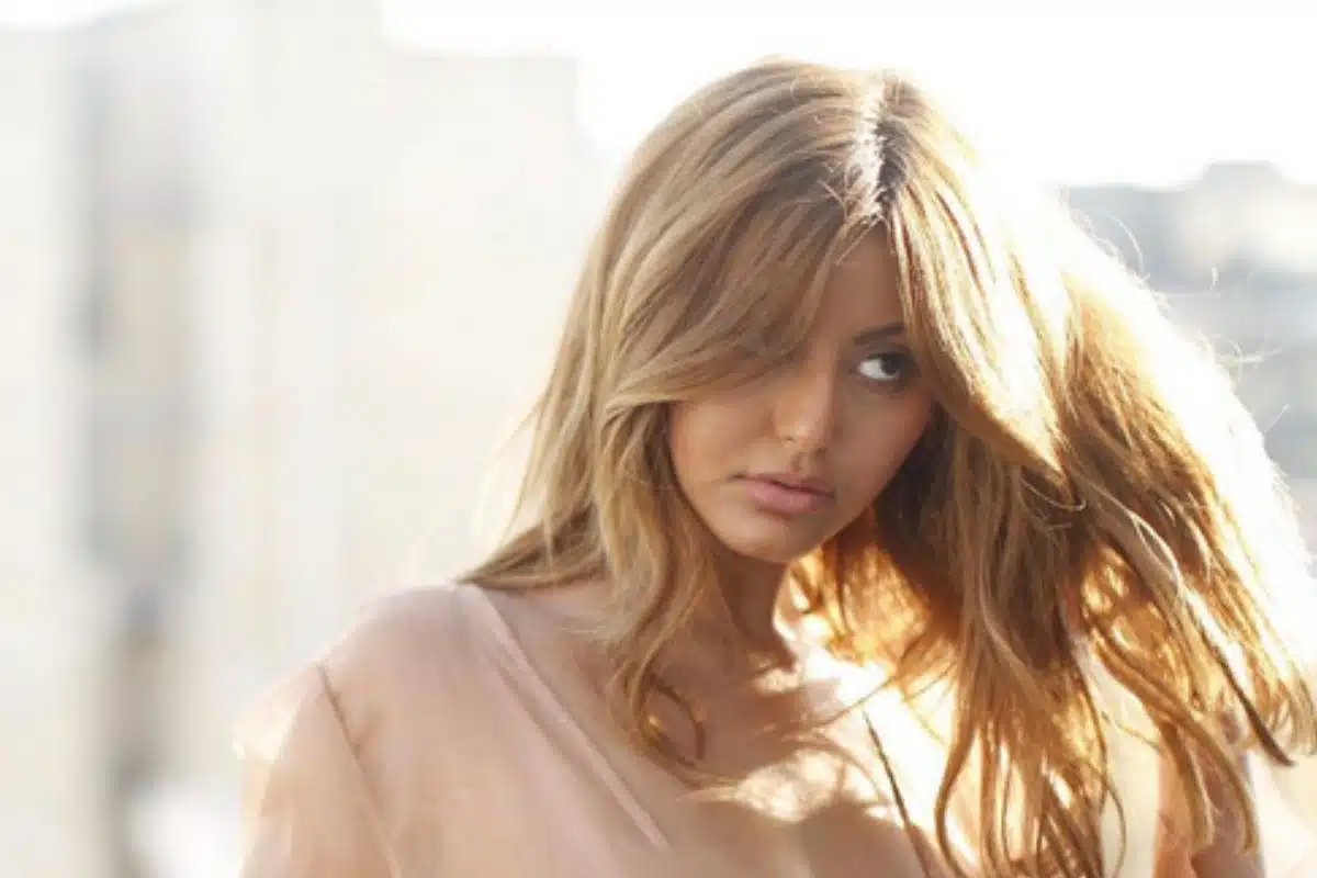 zahia instagram poitrine opulente censure
