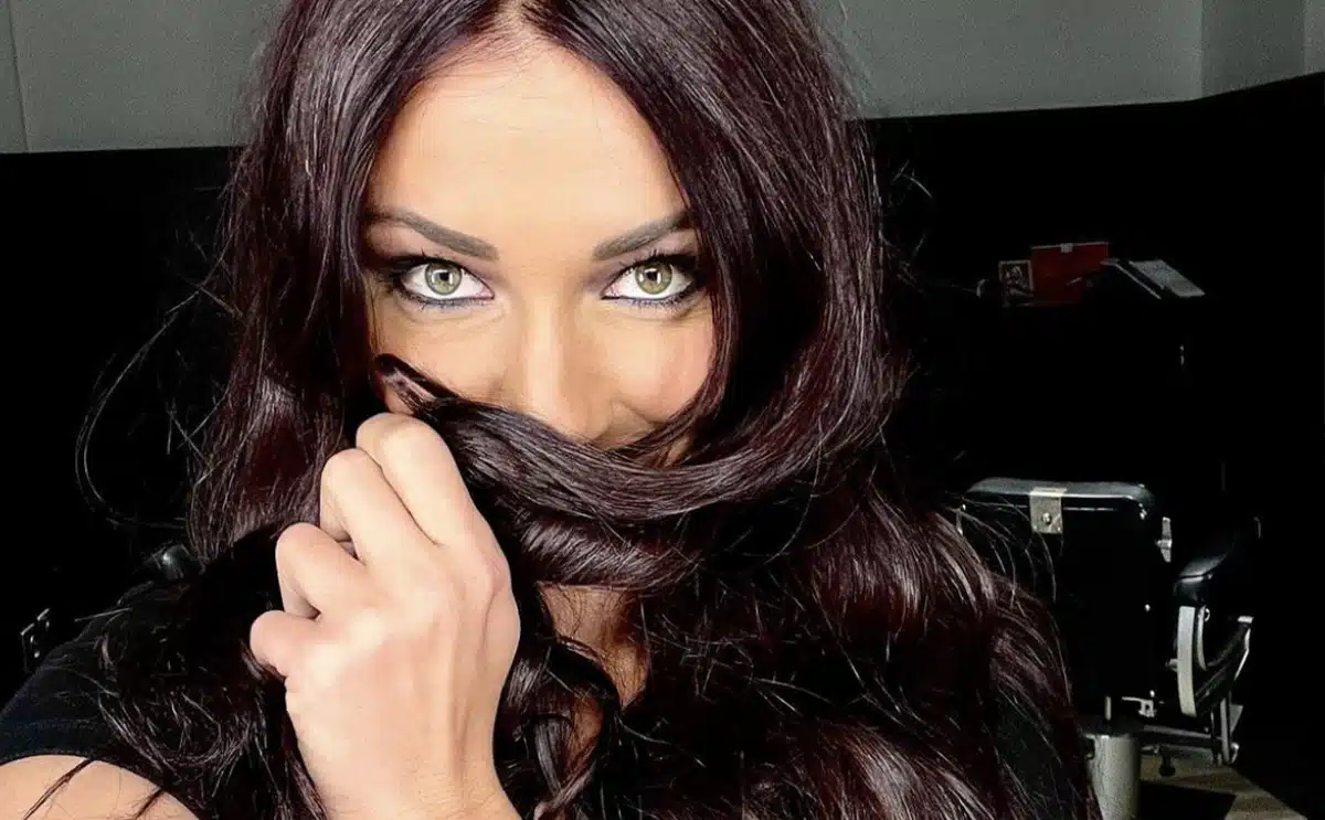 Delphine Wespiser shooting sexy instagram