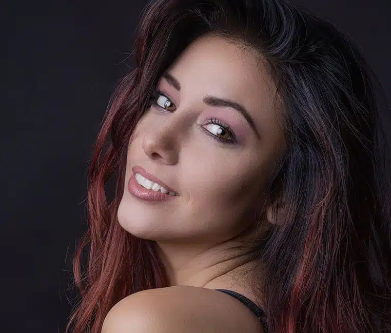 Delphine Wespiser shooting sexy instagram