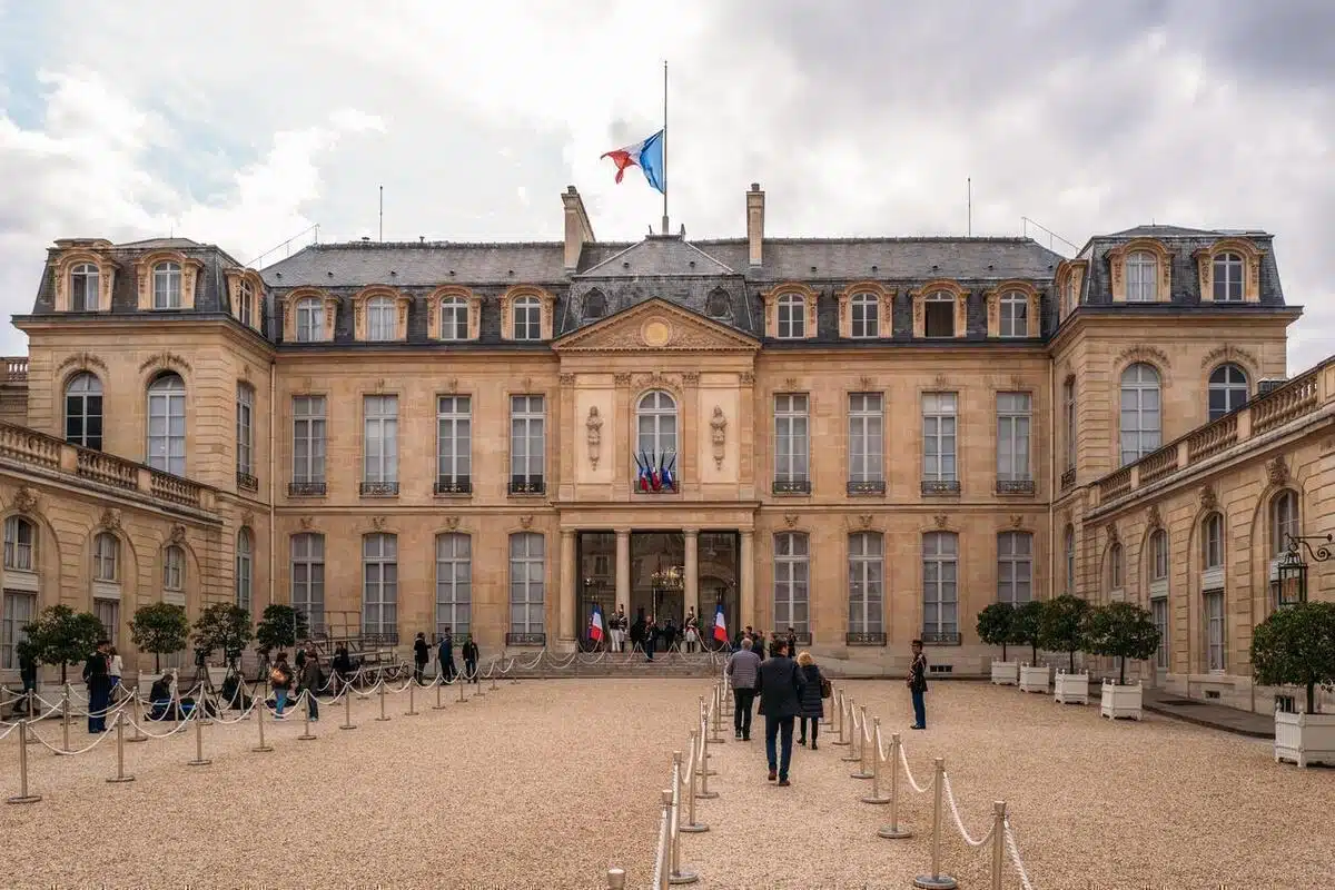 intrusion elysee explications (2)