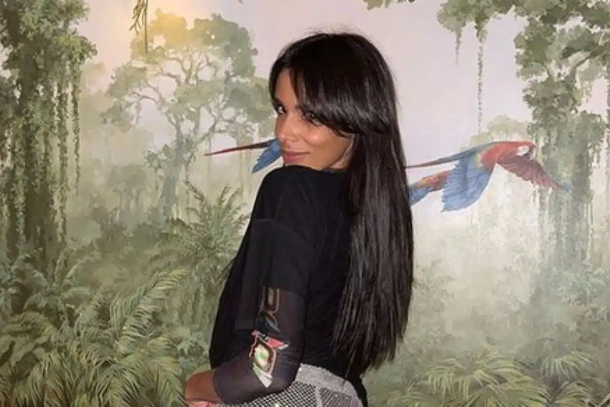 shym instagram anniversaire tenue fesses