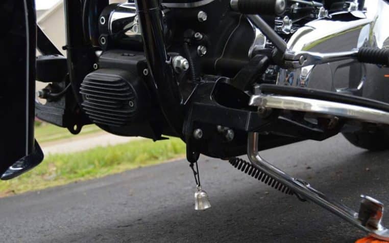Le saviez-vous : À quoi sert la clochette fixée sur les motos des bikers ?
