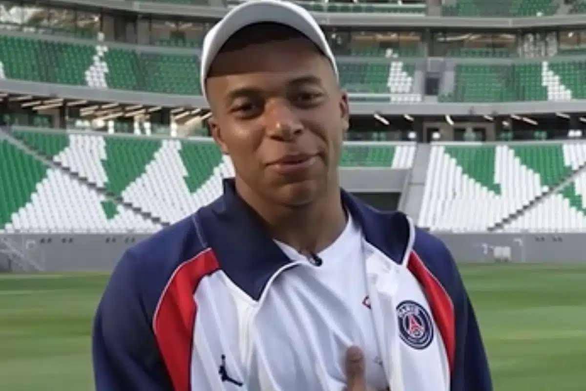 kylian mbappe paris saint-germain maroc france