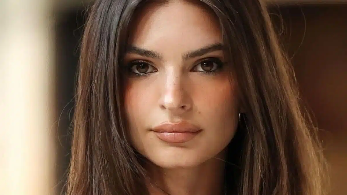 Emily Ratajkowski