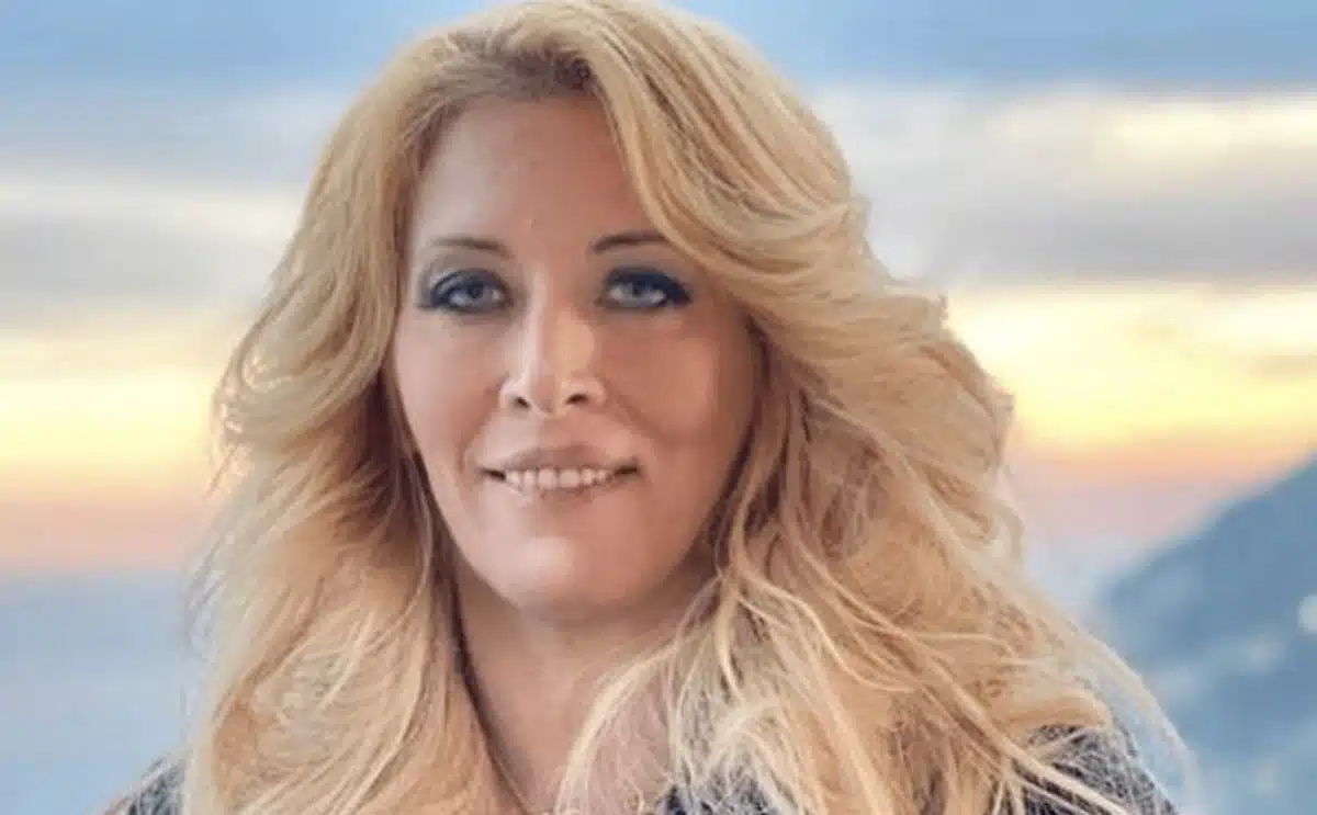 Loana télé réalité situation financière instagram