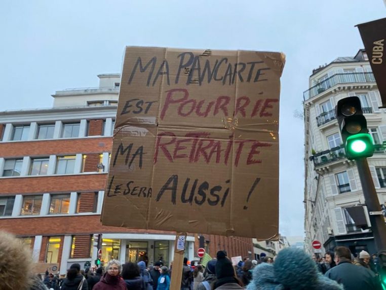 pancartes france retraite 