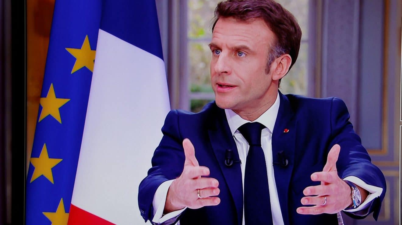 Emmanuel Macron L’Élysée révèle le prix de sa montre et pourquoi il l