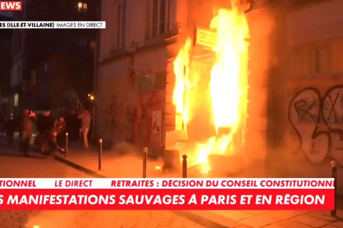 police incendiee manifestation (2)