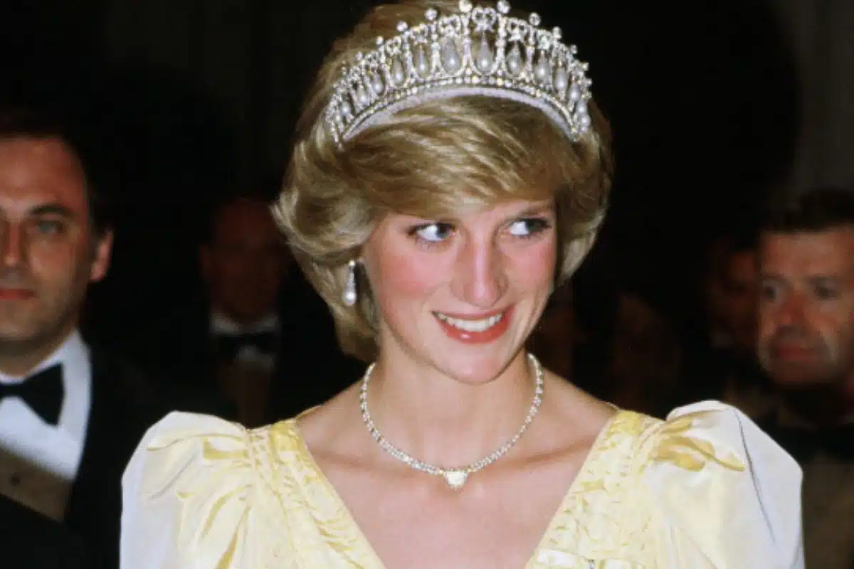 lady diana collier (1)